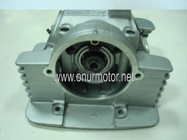 YAMAHA YBR 125 SİLİNDİR ÜST KAPAK SET 2004